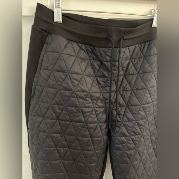 Athleta Solstice Jogger Apres Ski Jogger Quilted Black Size 10 - Picture 3 of 7